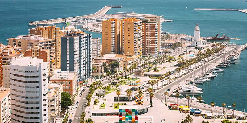 Efterspørgslen på lejede værelser stiger, udbuddet står stille, og priserne fortsætter op i Málaga
